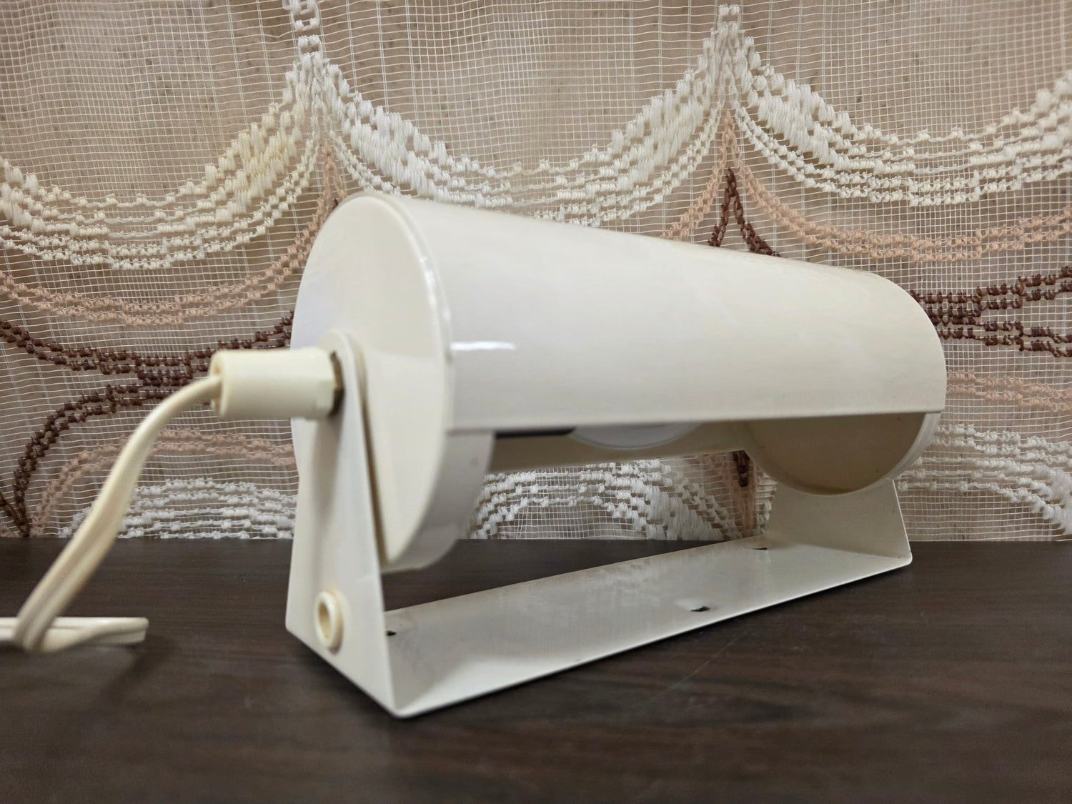 Ikea LOD V413 metalen wandlamp wit