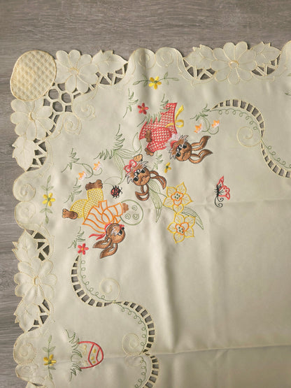 Vintage Paas tafelkleed met konijntjes
