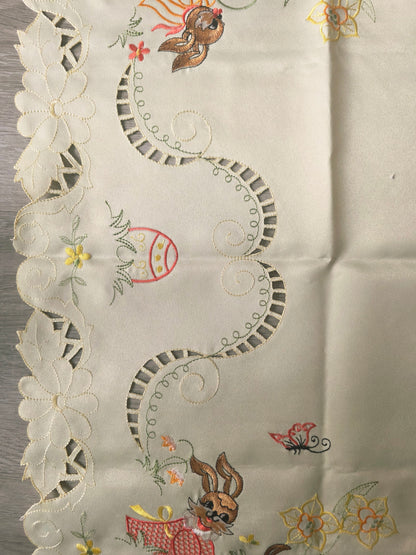 Vintage Paas tafelkleed met konijntjes