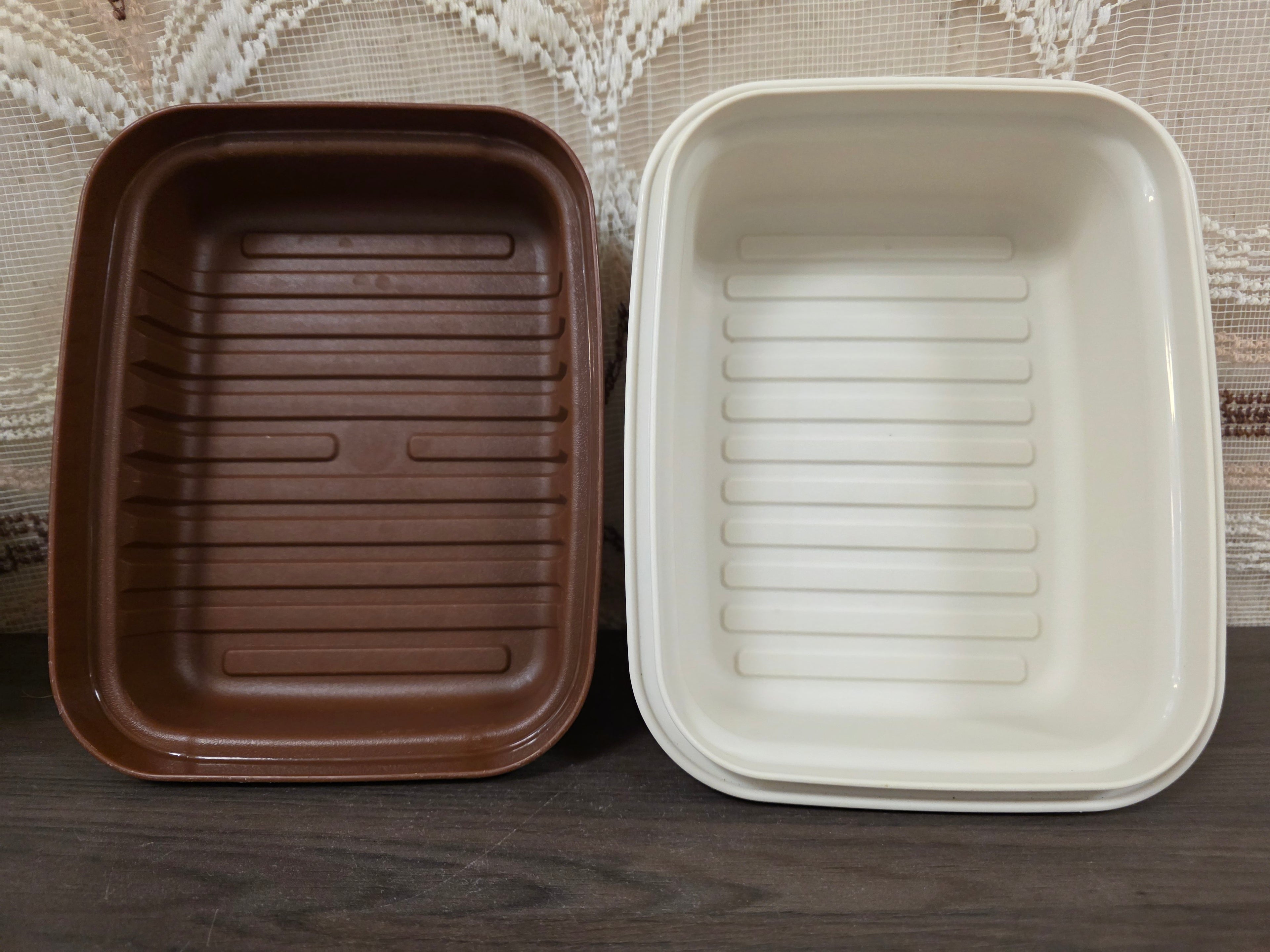 Tupperware Kornuit kaasdoos bruin crème