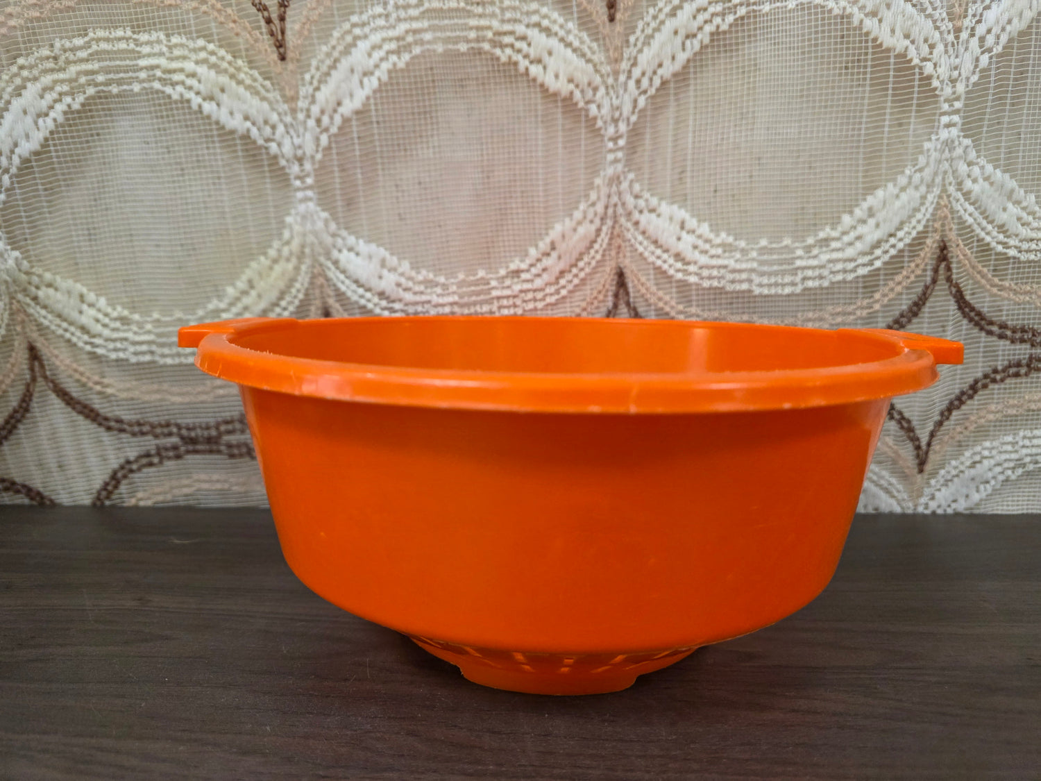 Vintage vergiet oranje DBP Plastics Antwerp jaren 70 kunststof