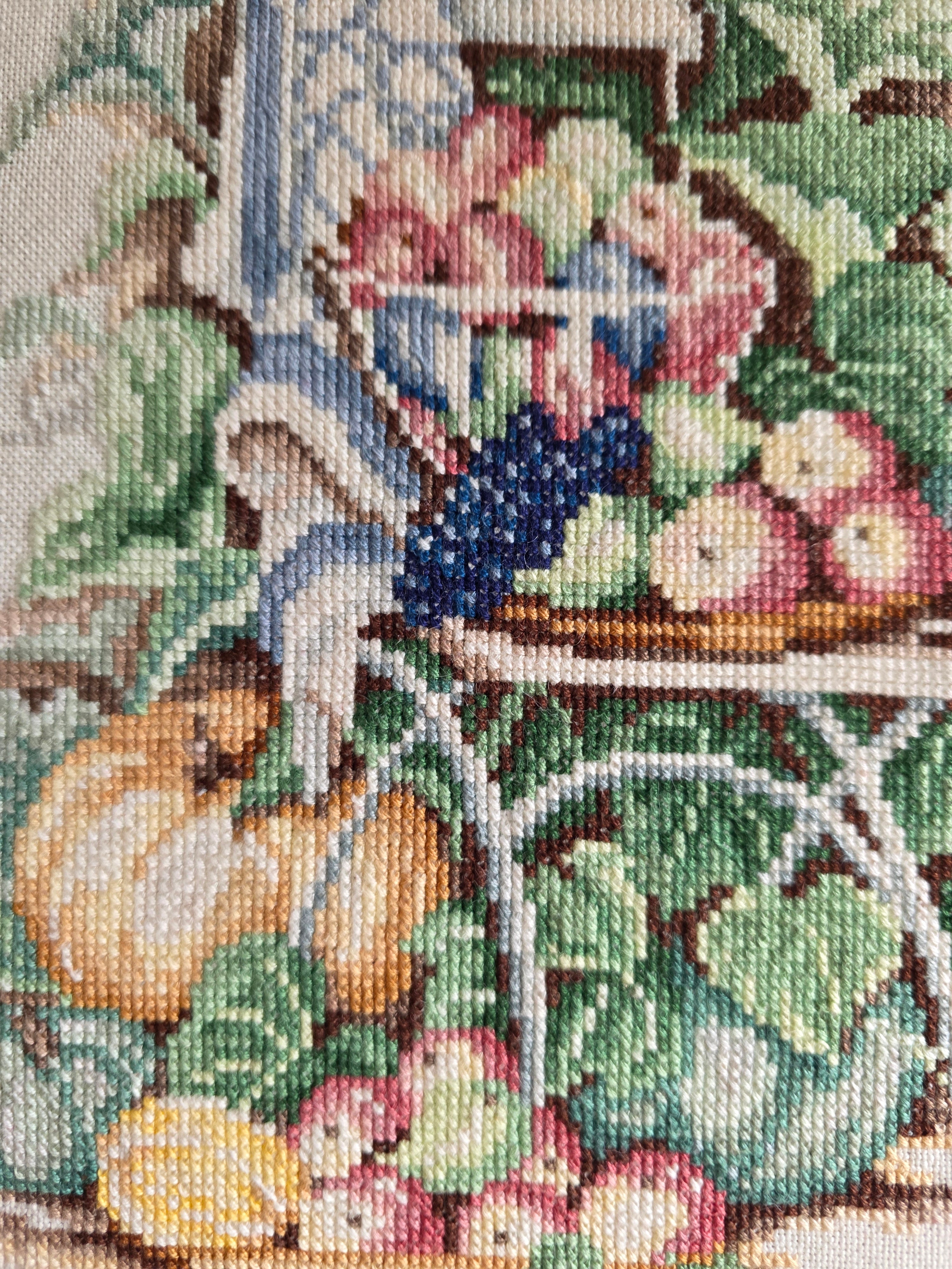 Ingelijst klassiek borduurwerk met bloemen