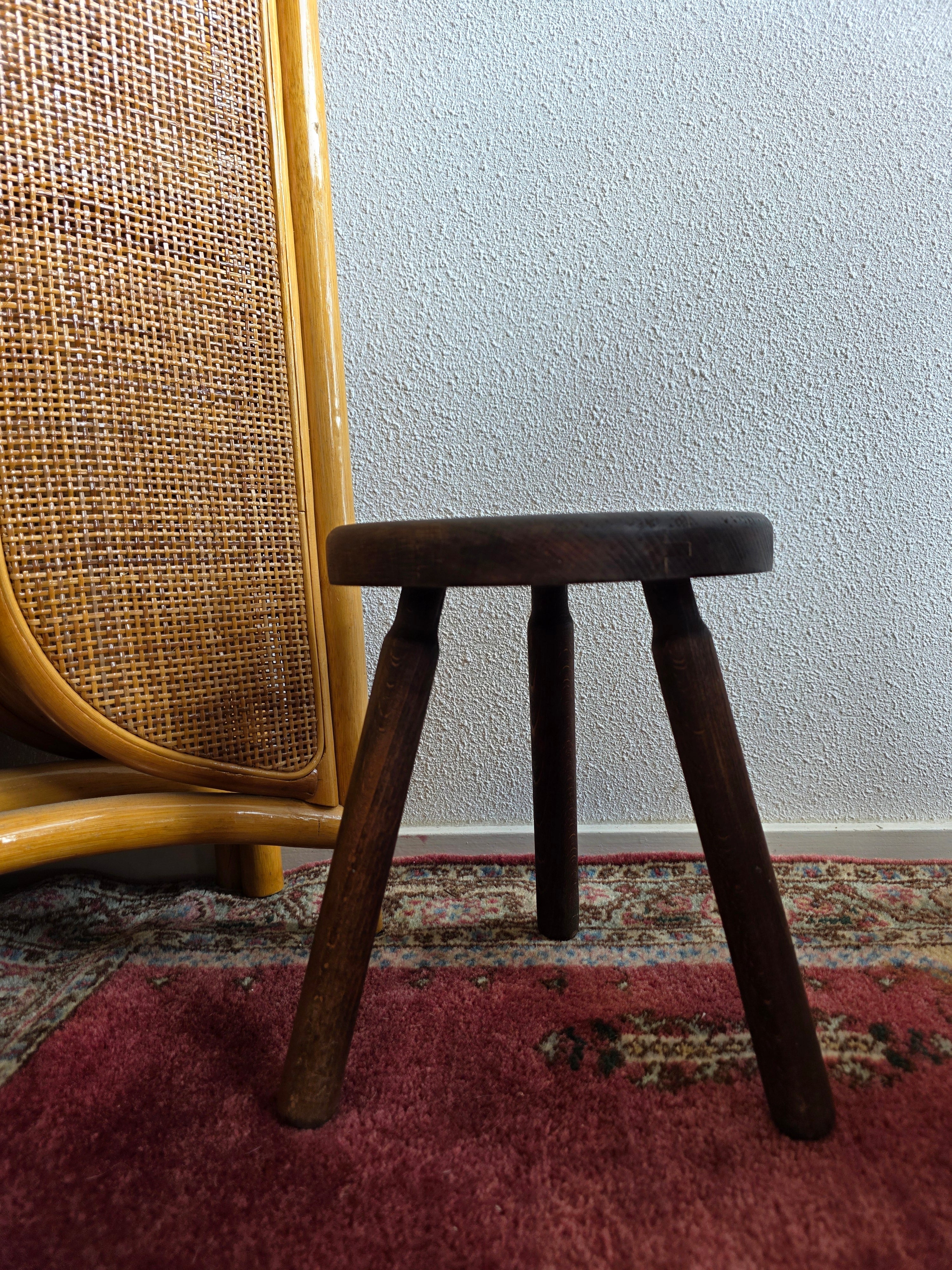 Vintage houten plantenkrukje driepoot krukje 26 cm