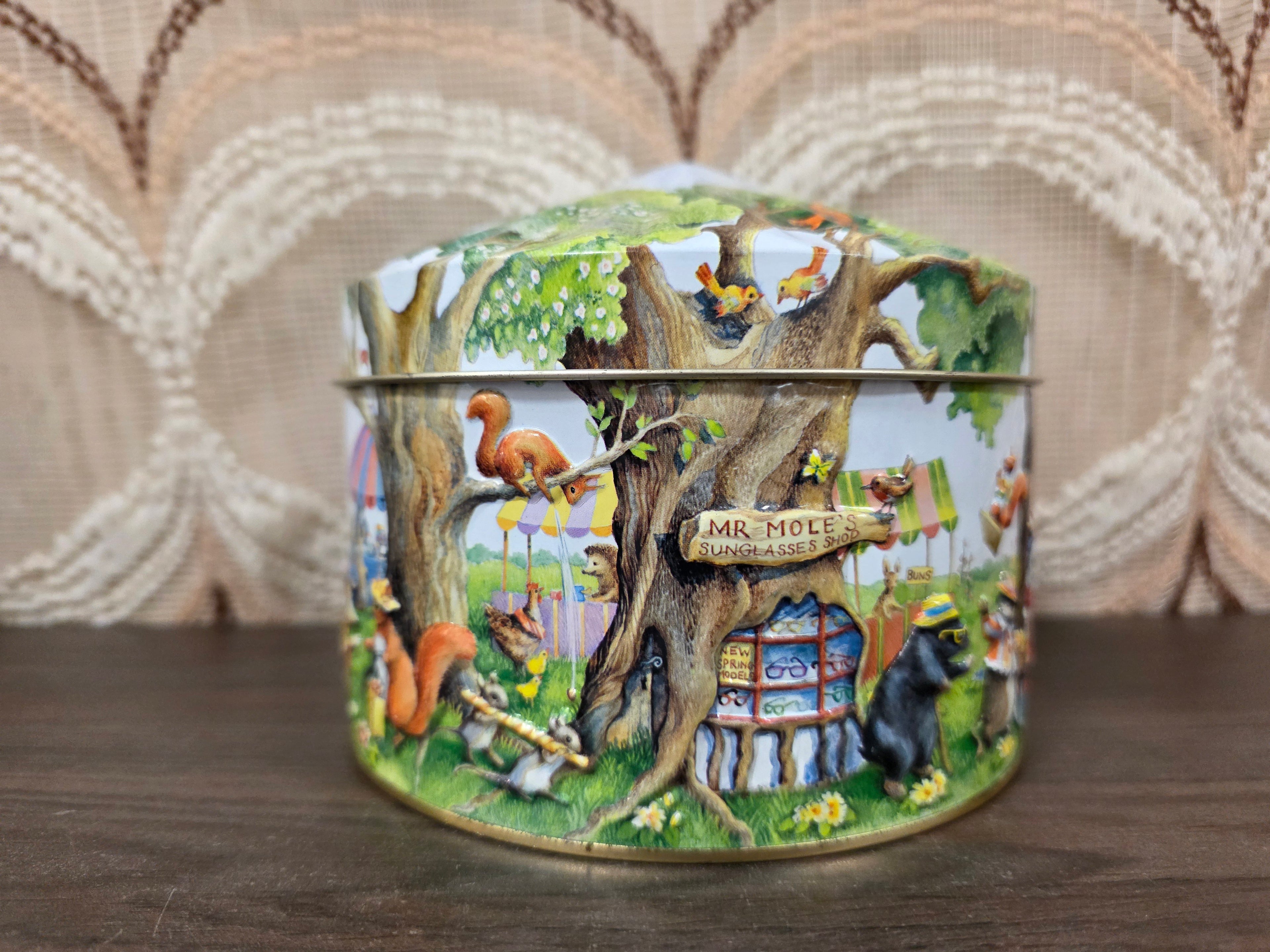 Churchill Woodland Fair blik reliëf dieren