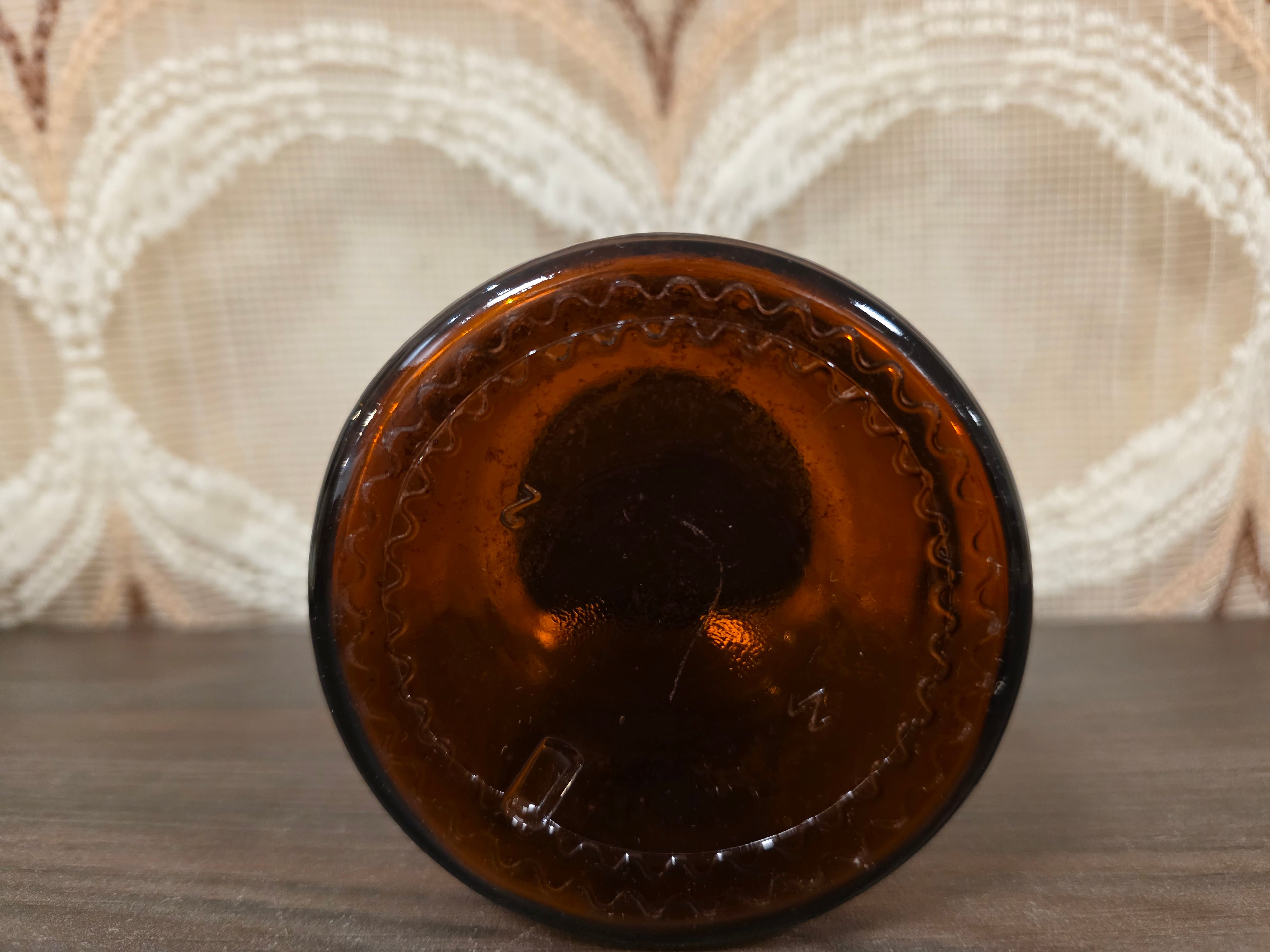 Bruine glazen apothekerspot
