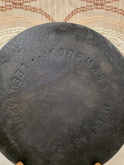 Gietijzeren poffertjespan Koopmans Leeuwarden