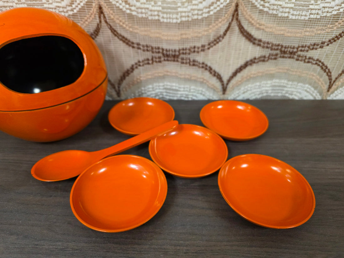 Space age serveerset pinda bol oranje jaren 70