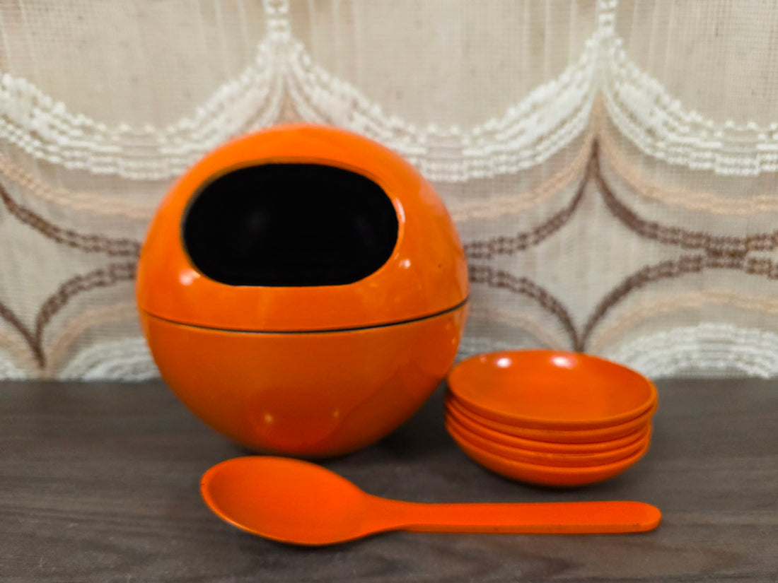 Space age serveerset pinda bol oranje jaren 70