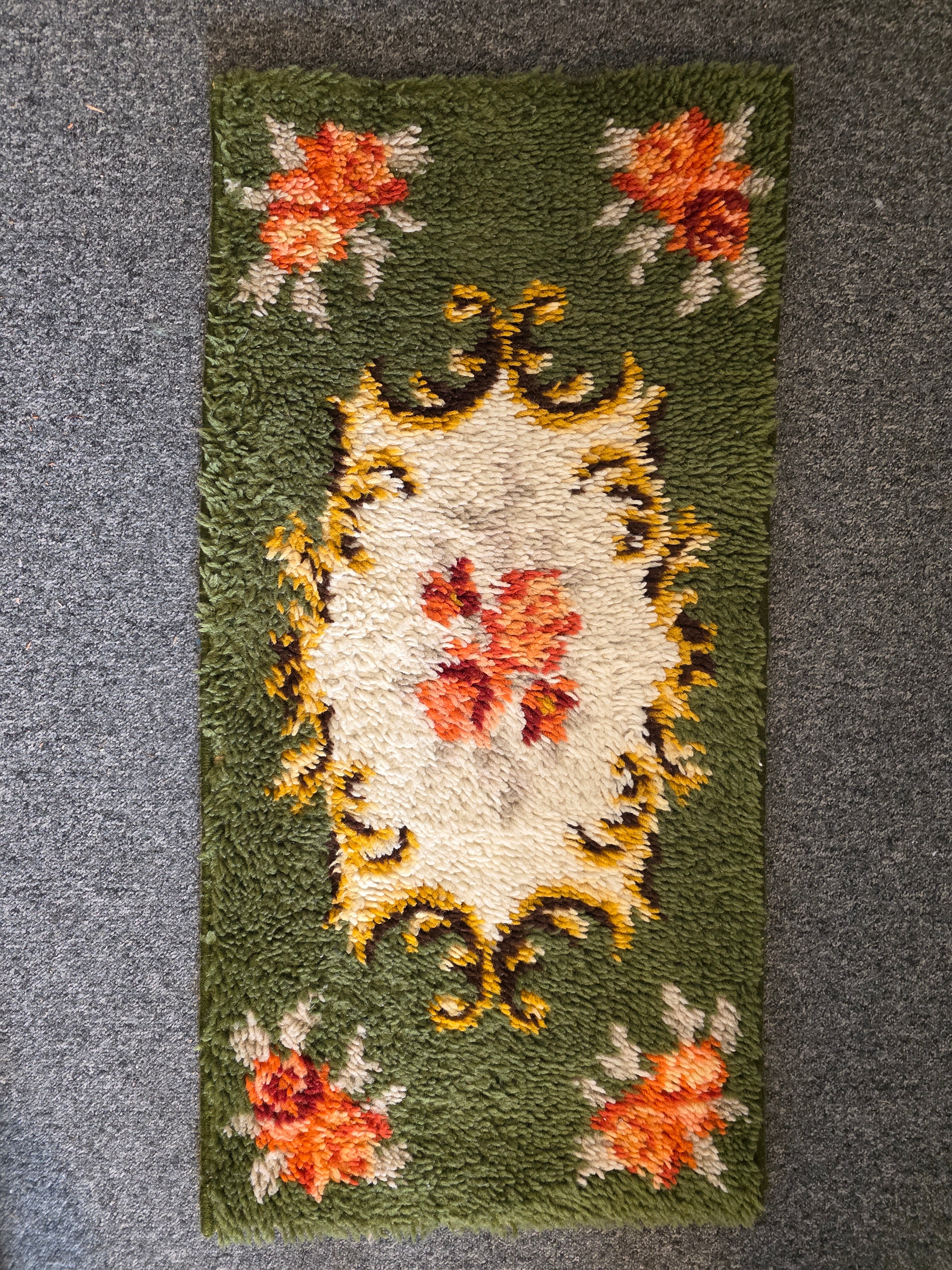 Smyrna wol tafelloper bloemen 48 x 98 cm vintage