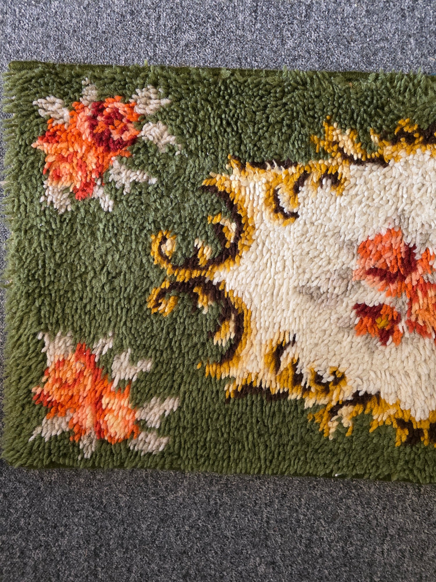 Smyrna wol tafelloper bloemen 48 x 98 cm vintage