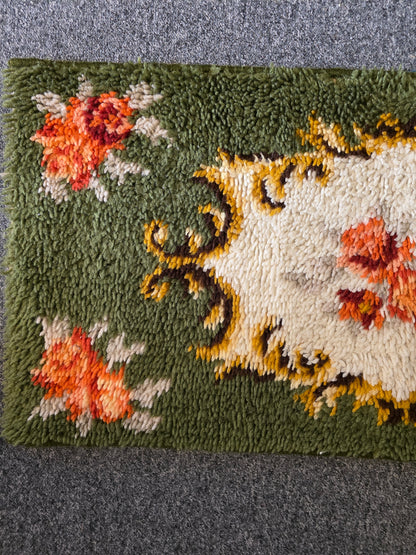 Smyrna wol tafelloper bloemen 48 x 98 cm vintage