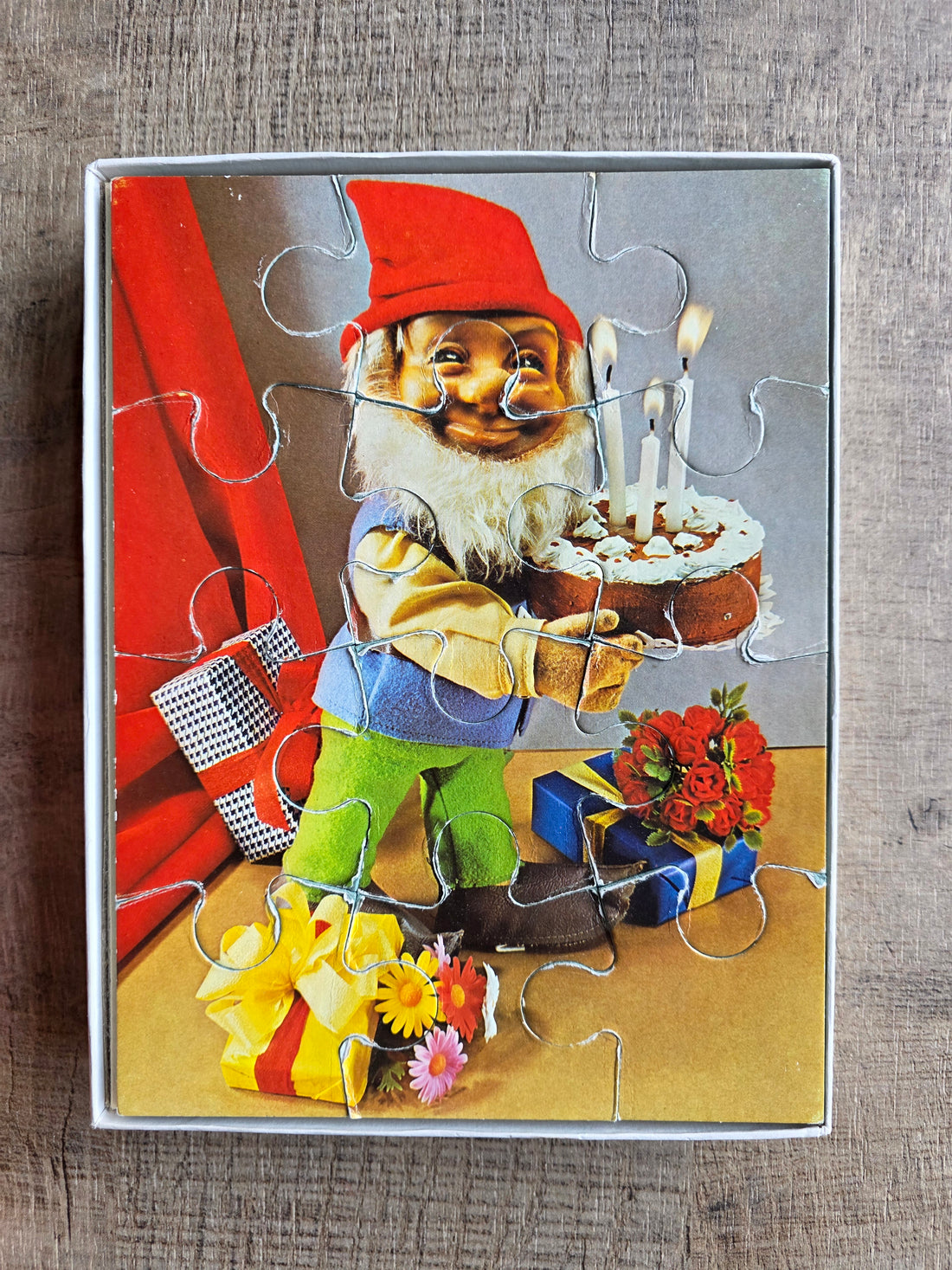 Vintage kabouter puzzel met taart 12 stukjes