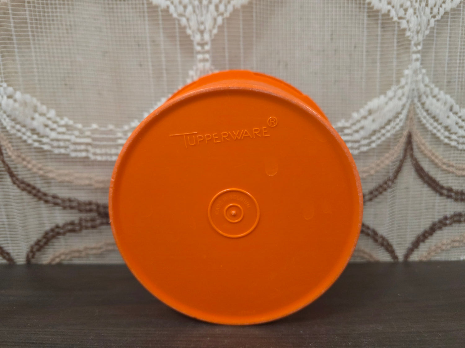 Tupperware oranje voorraadbus met bloemmotief 9 x 14