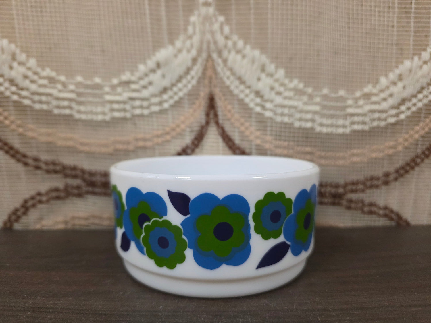 Arcopal France Lotus schaaltje blauwe bloemen