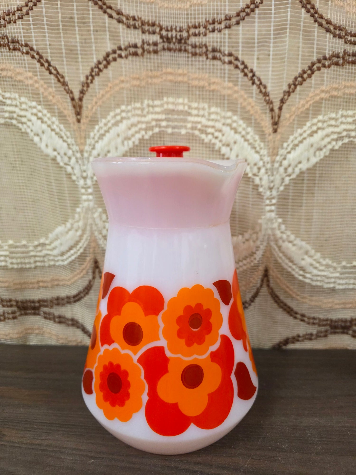 Vintage Arcopal Lotus kan rood oranje bloemenmotief