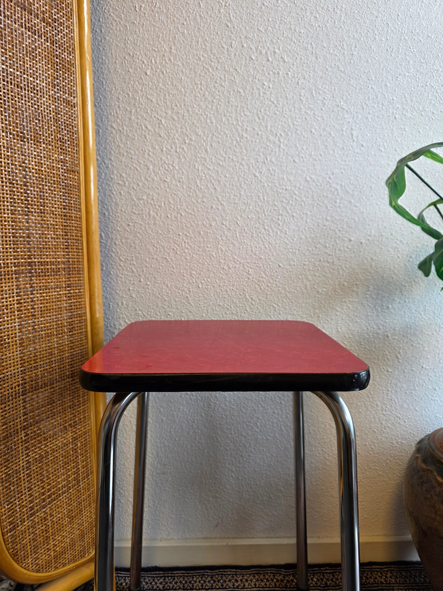 Vintage kruk rood formica zitting
