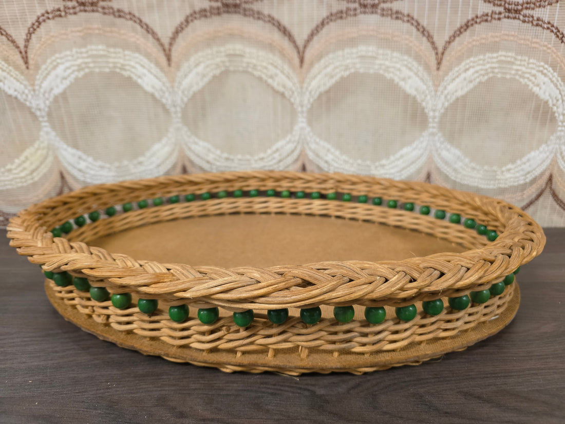 Vintage ovaal dienblad met groene kralen