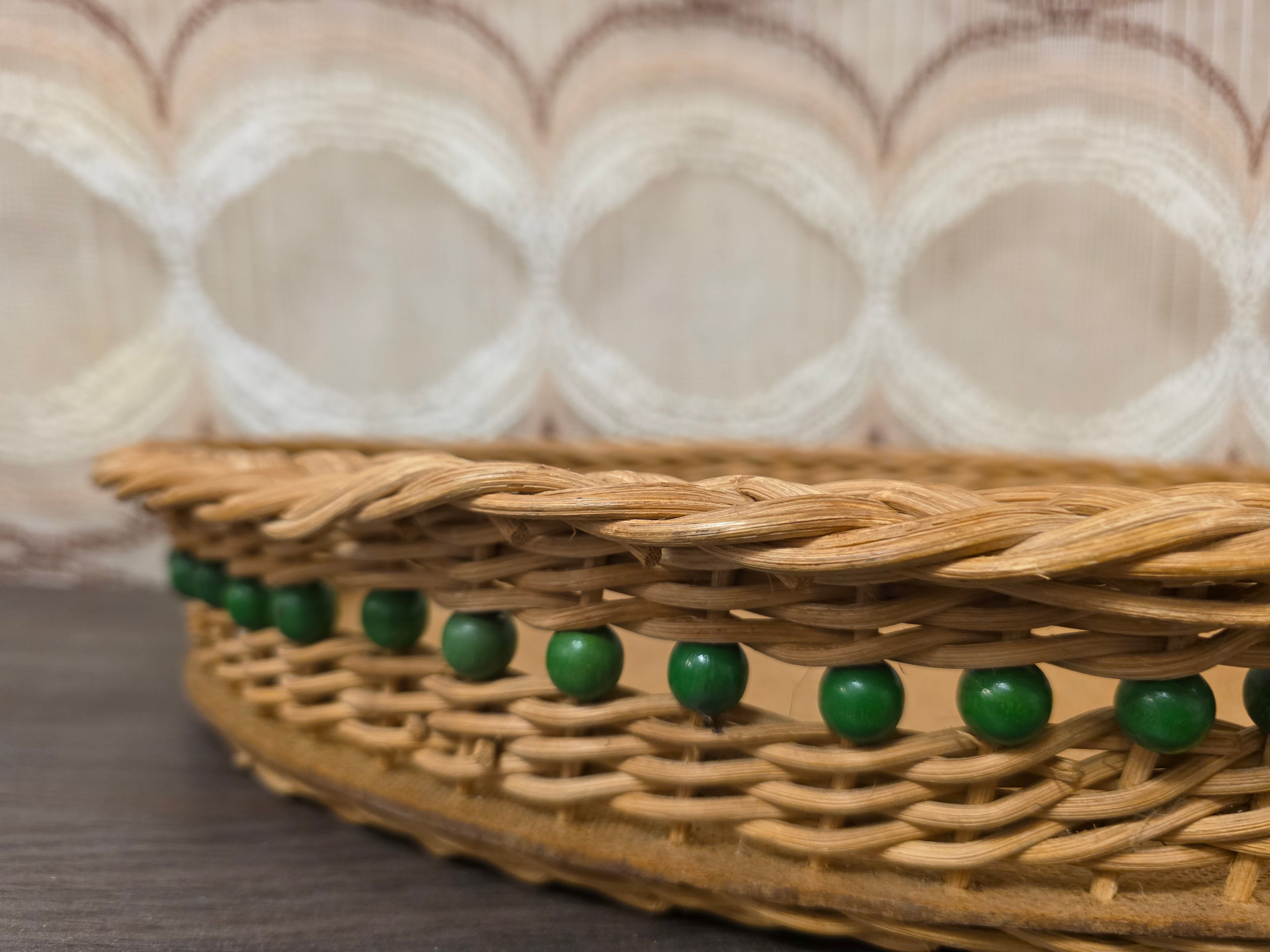 Vintage ovaal dienblad met groene kralen