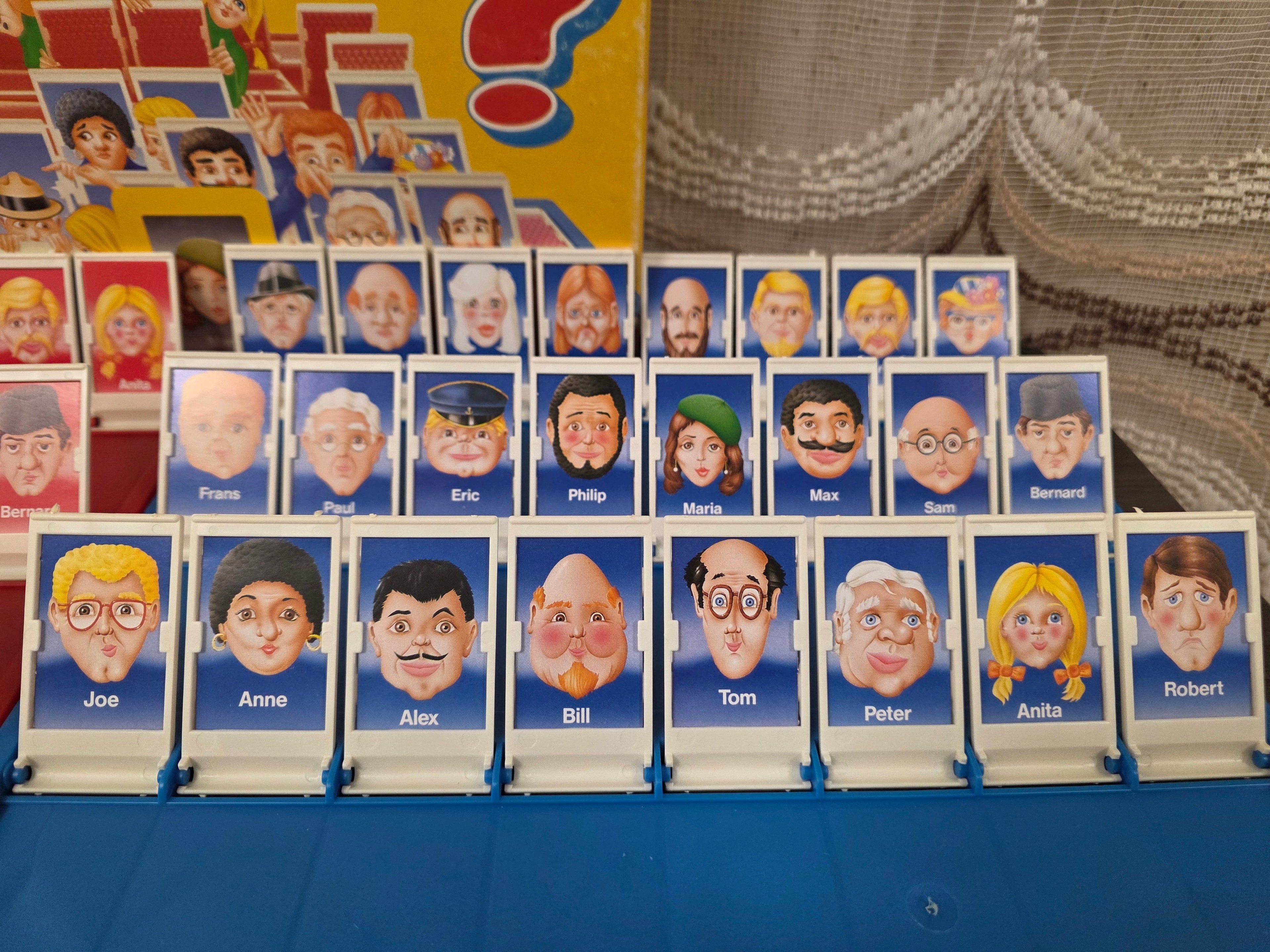 Vintage Wie is het? MB Spellen 1994