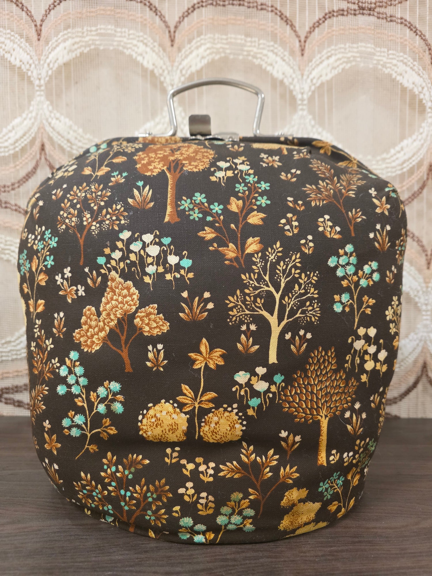 Vintage theebeurs met knip bruin met bomen