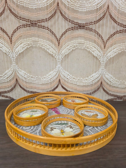 Vintage dienblad met onderzetters vlinders