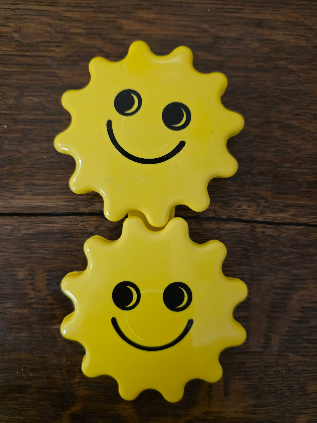 Ambi Toys tweeling rammelaar zonnetjes