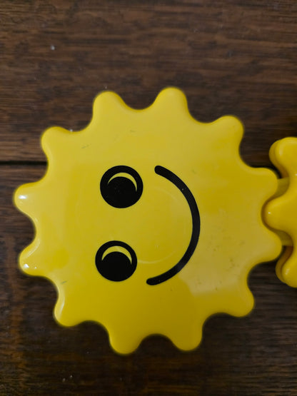 Ambi Toys tweeling rammelaar zonnetjes