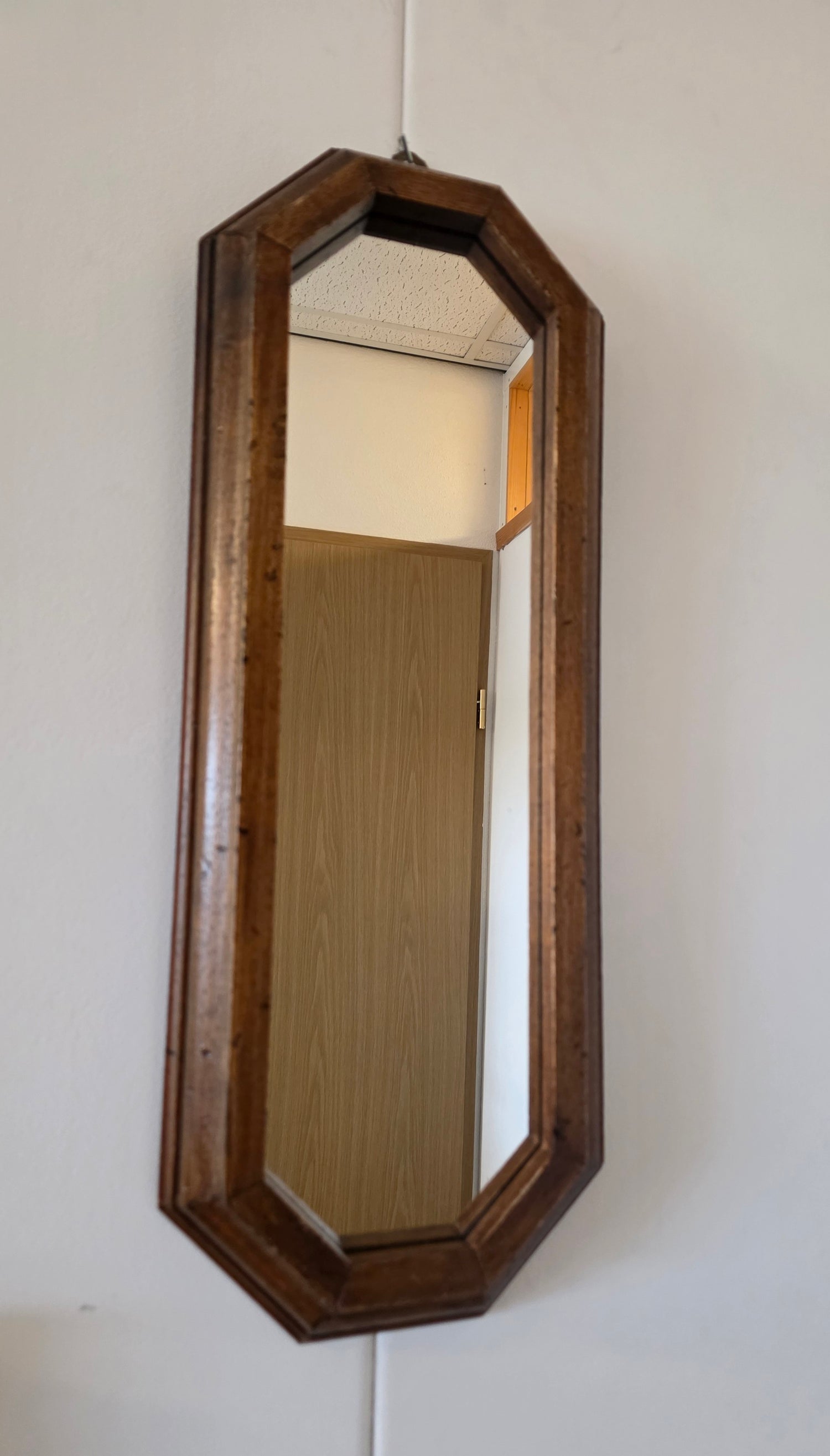 Vintage houten wandspiegel achthoekig