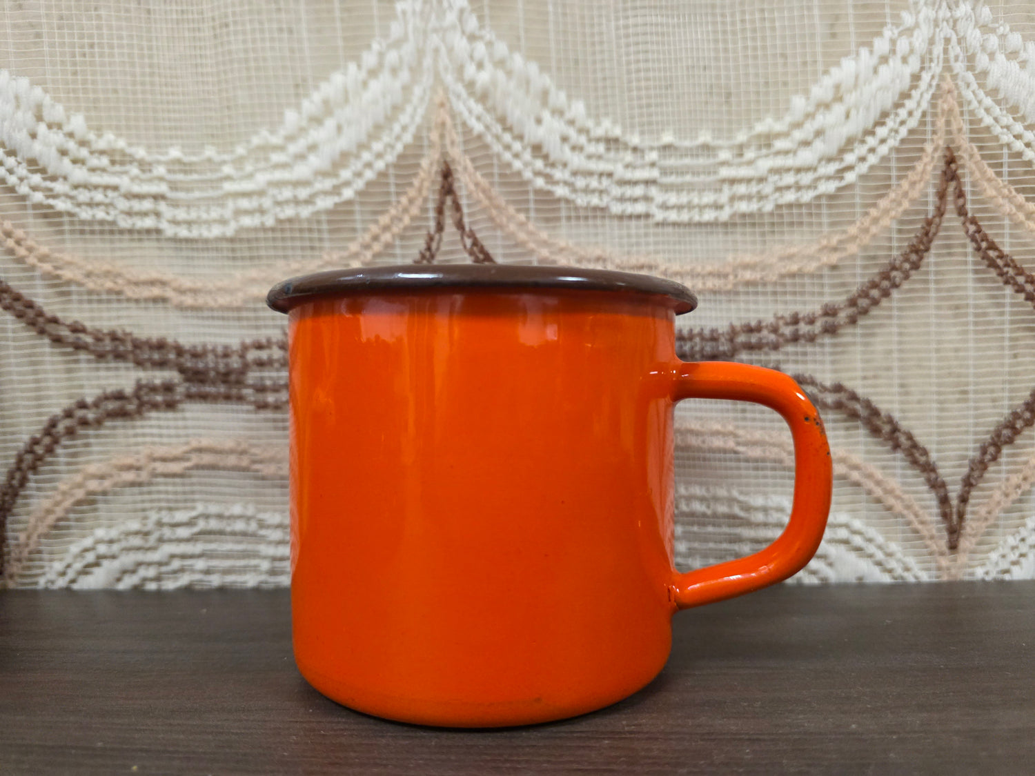 Vintage oranje emaille mok