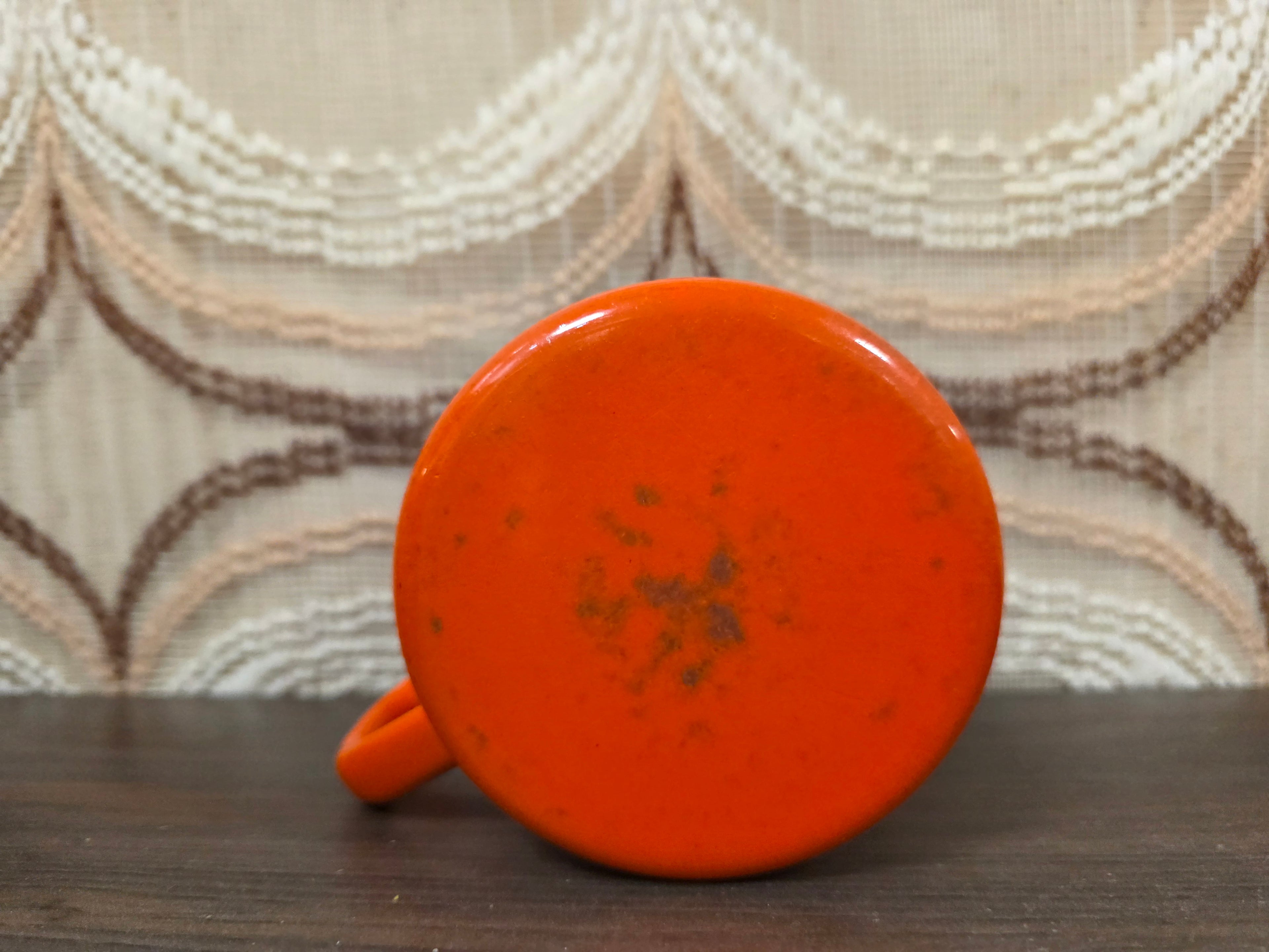 Vintage oranje emaille mok