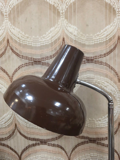 Vintage donkerbruine bureaulamp met verstelbare arm