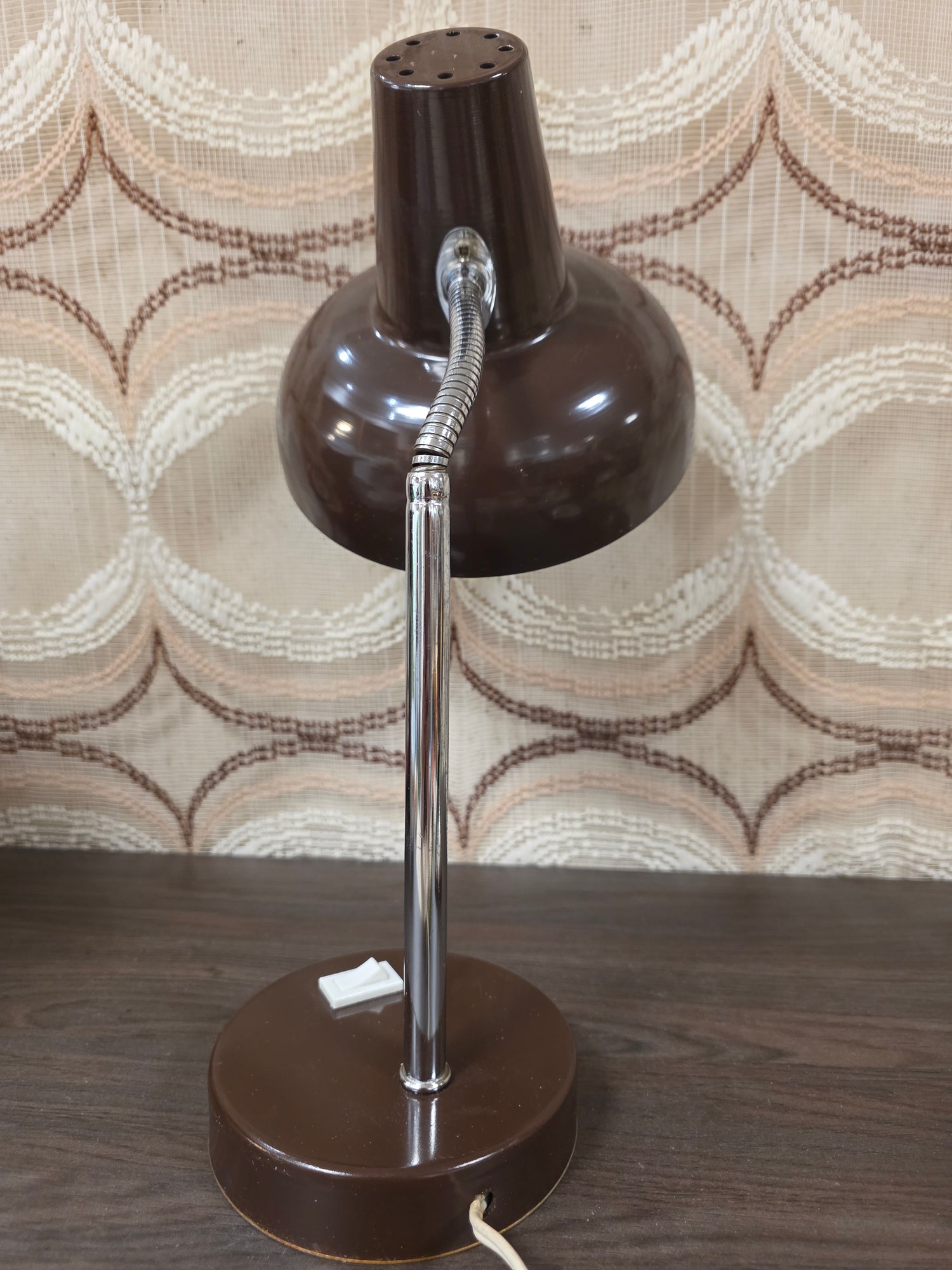 Vintage donkerbruine bureaulamp met verstelbare arm