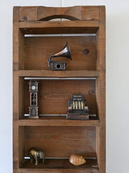 Vintage bakstenen mal wandkast 67,5 x 22 cm