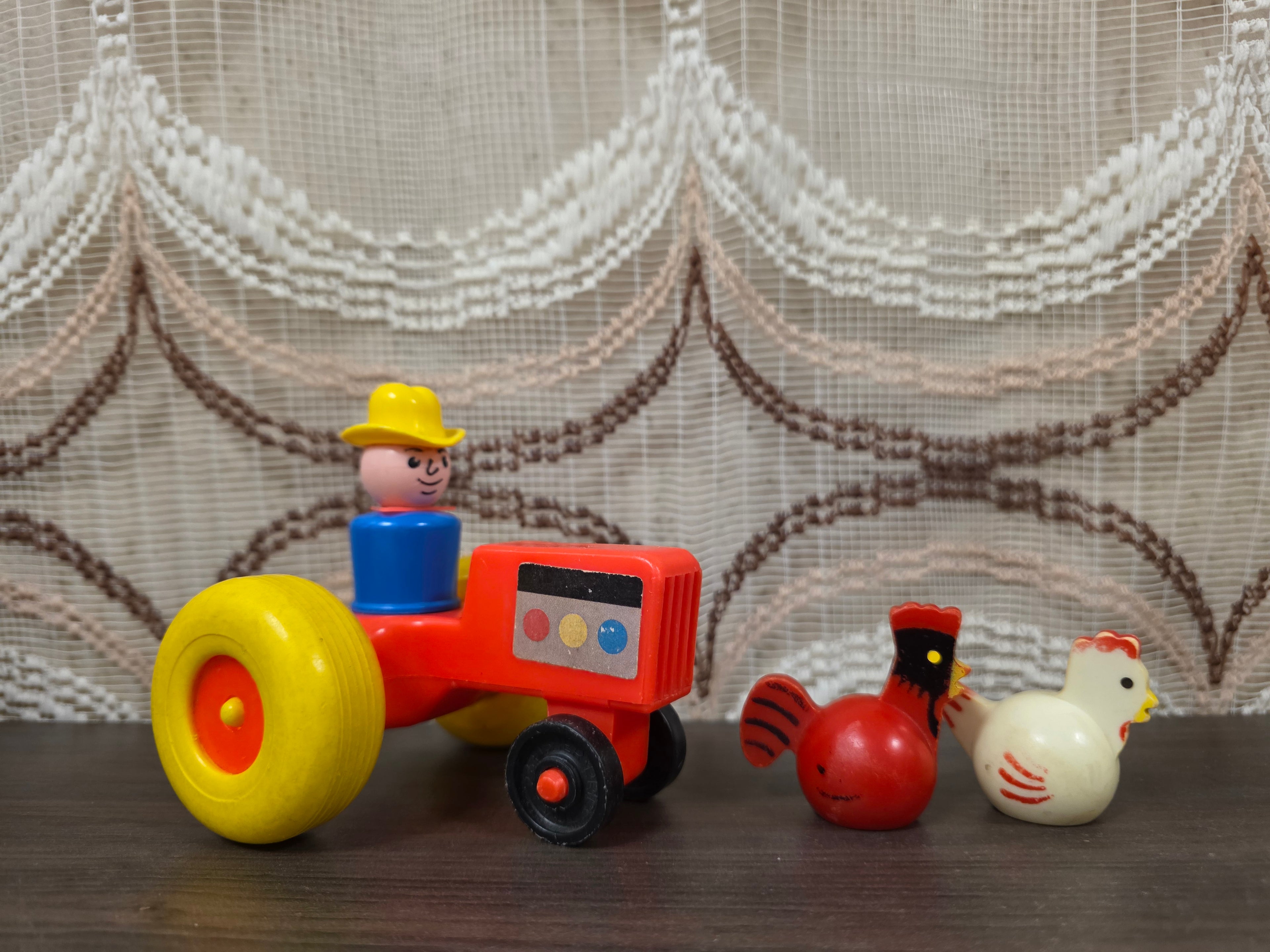 Fisher Price tractor met boer kip en haan