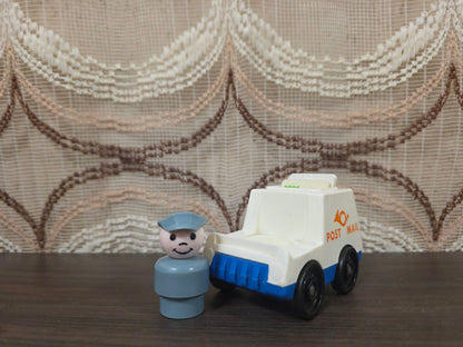 Fisher-Price postwagen met postbode met post