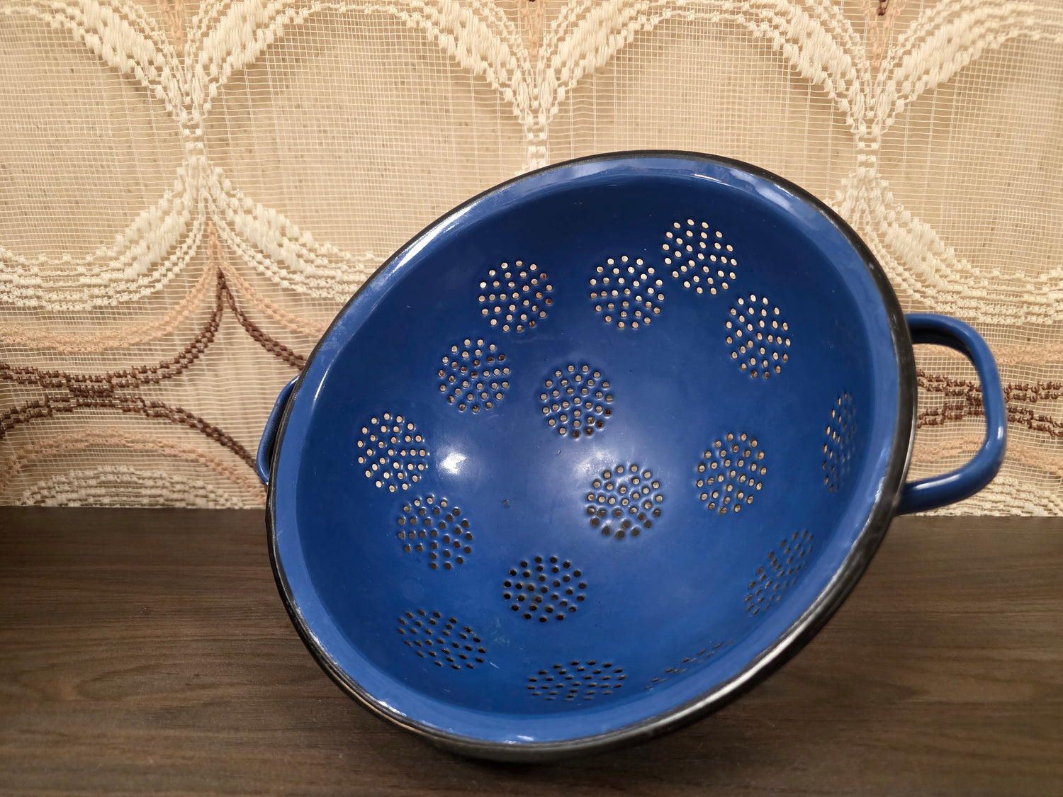 Vintage emaille vergiet blauw op 3 pootjes
