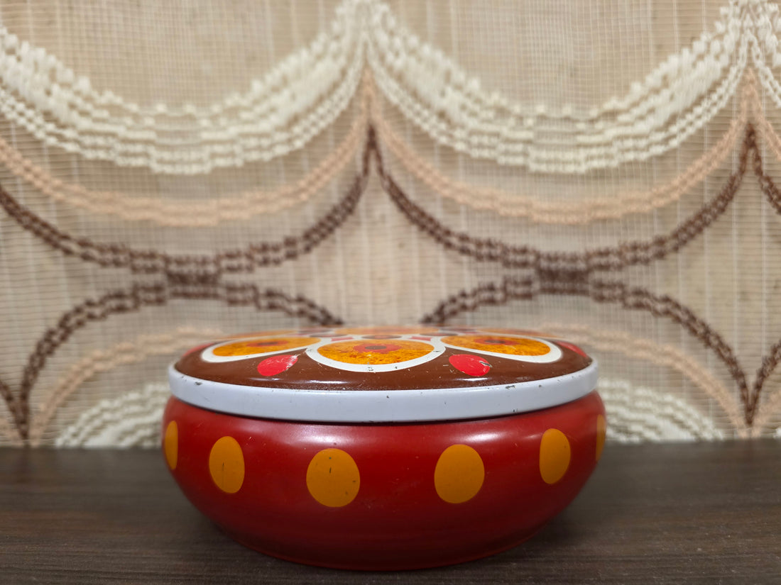 Vintage rond blik met cirkelpatroon