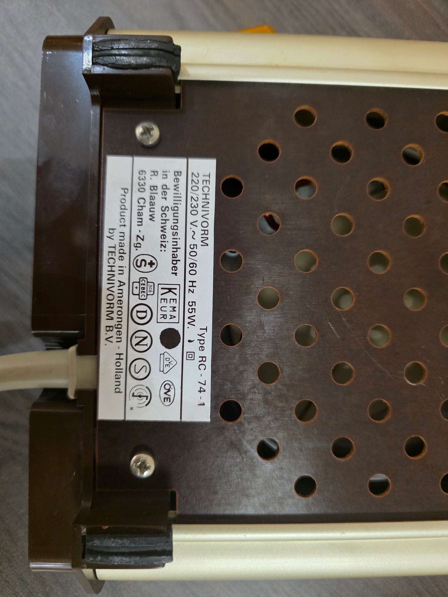 Technivorm Douwe Egberts warmhoudplaat goudkleurig