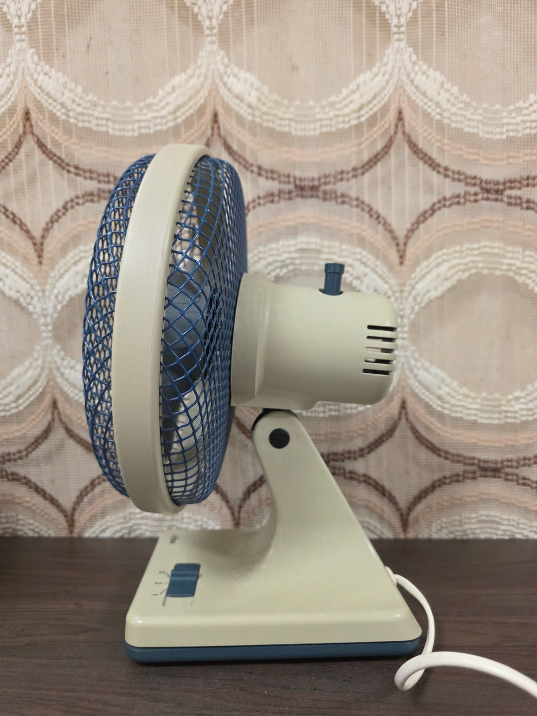 Vintage Itho tafelventilator TV 200 blauw crème