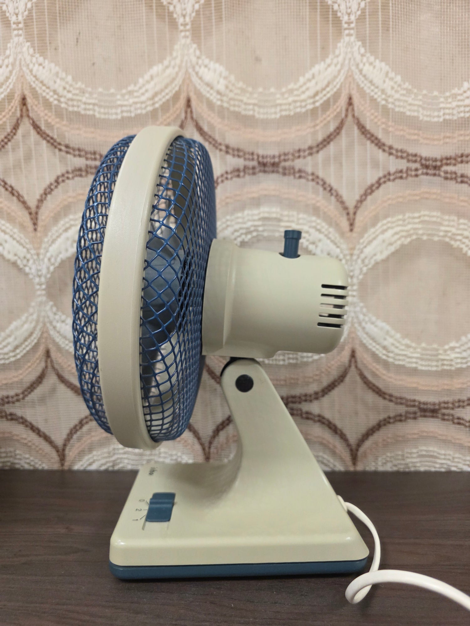 Vintage Itho tafelventilator TV 200 blauw crème