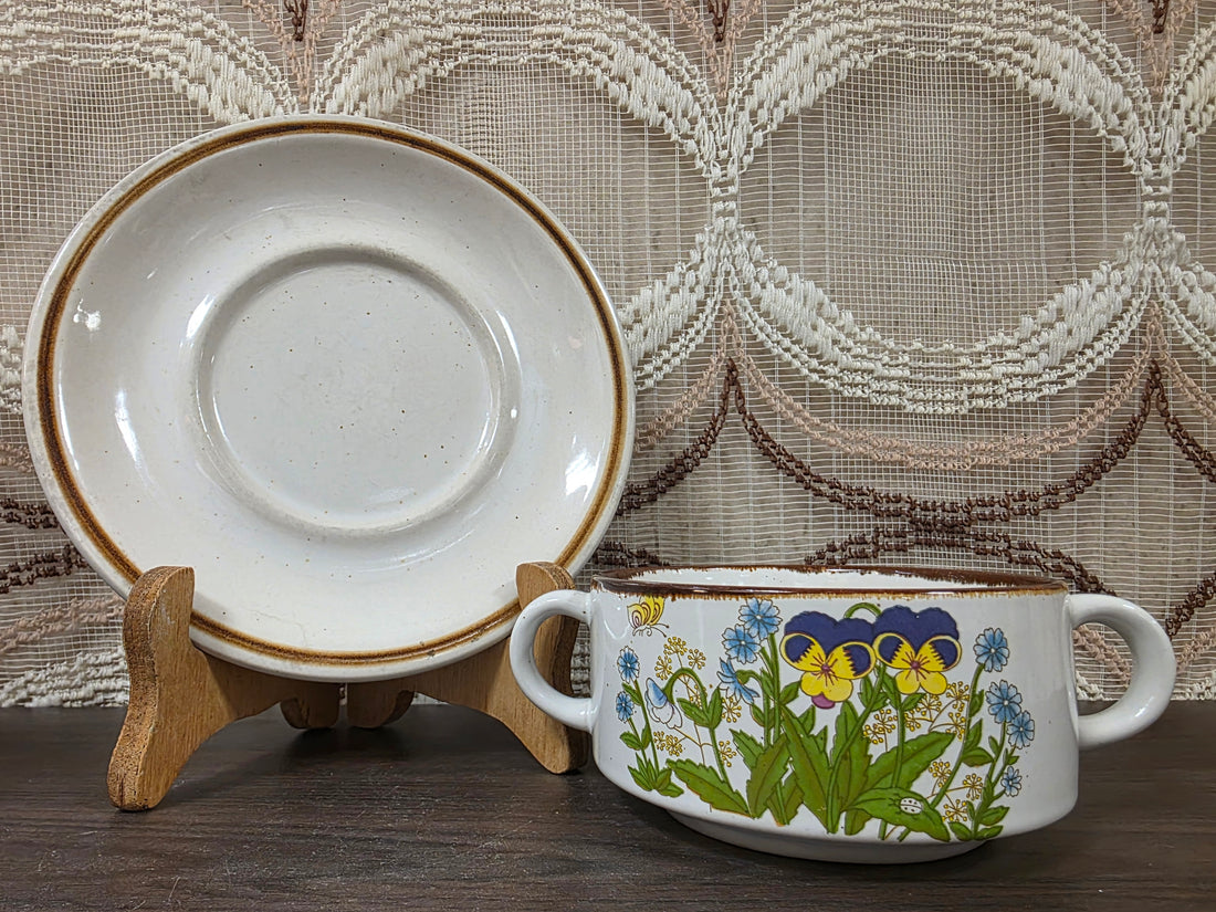 Wildflower soepkom met schotel viooltjes