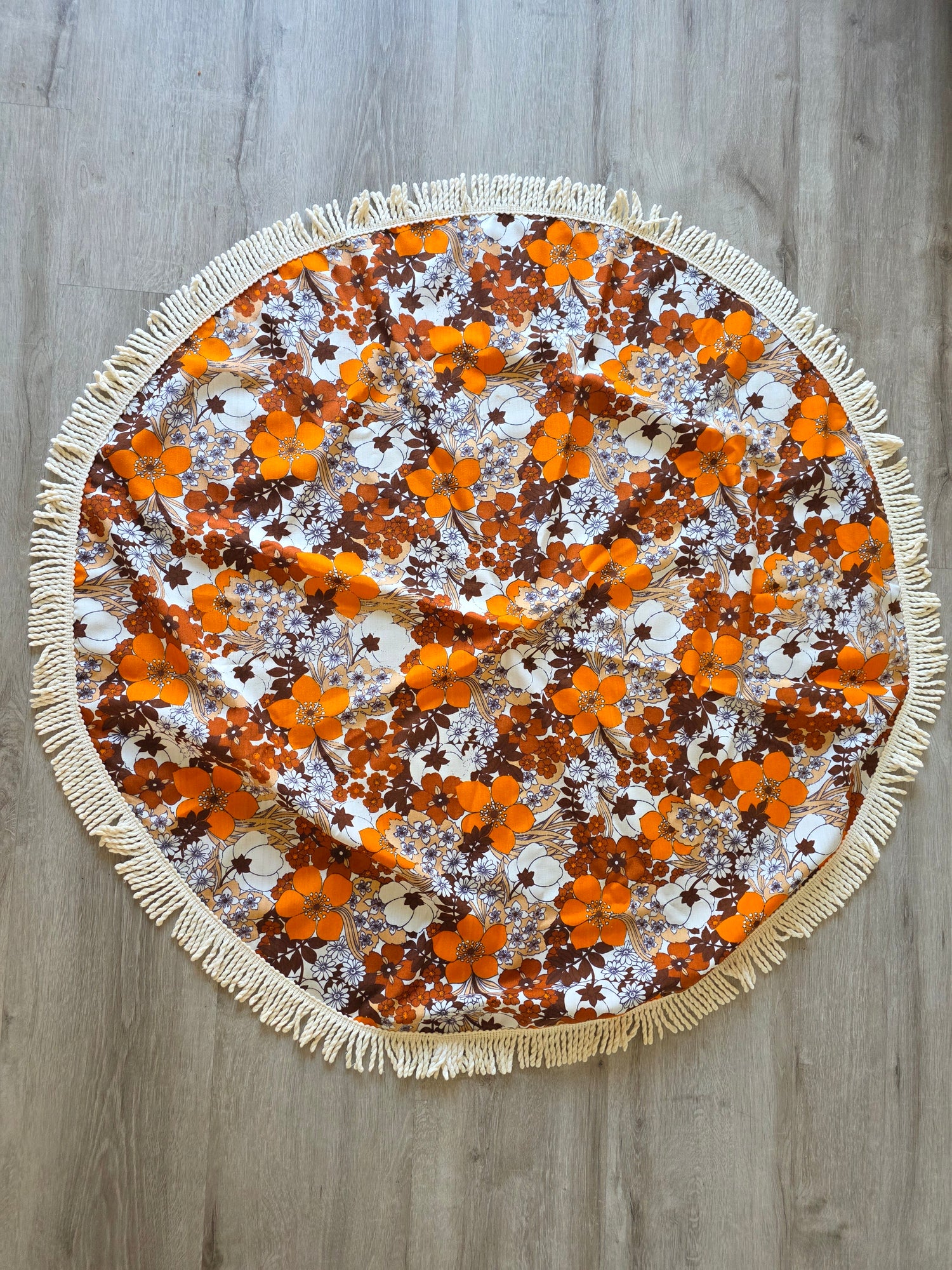 Vintage rond tafelkleed oranje bloemen