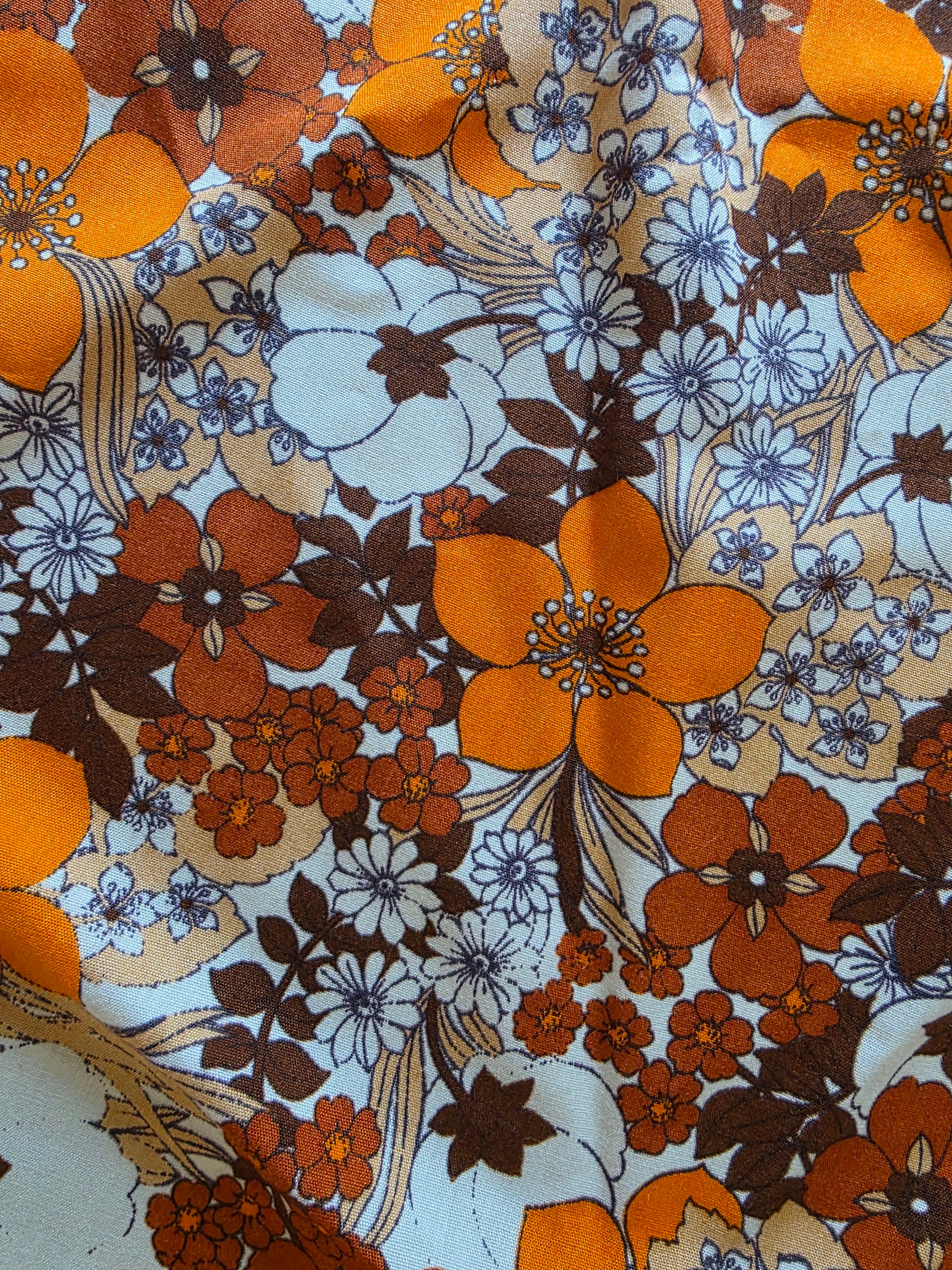 Vintage rond tafelkleed oranje bloemen