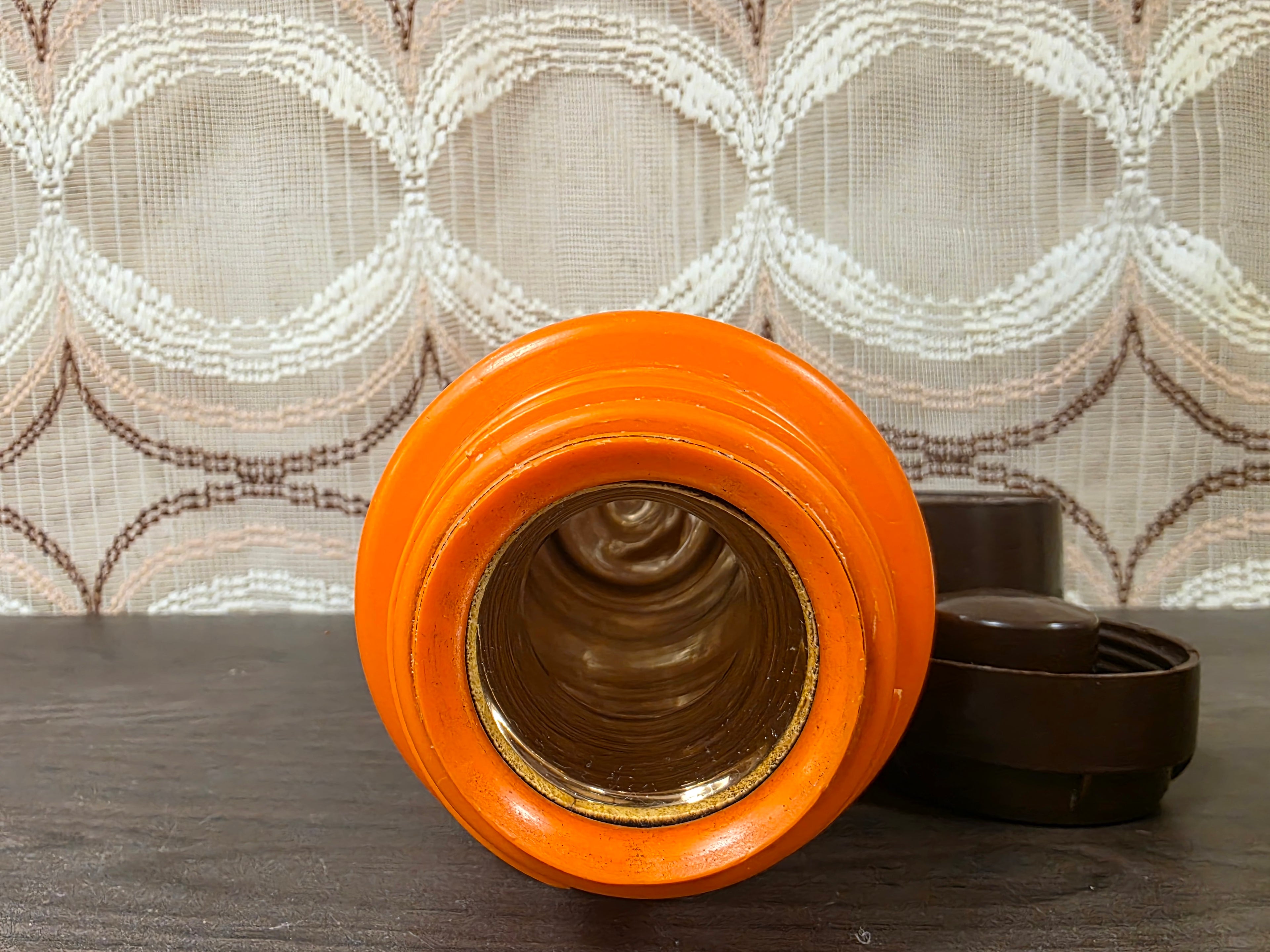 Vintage thermoskan bruin oranje jaren 70