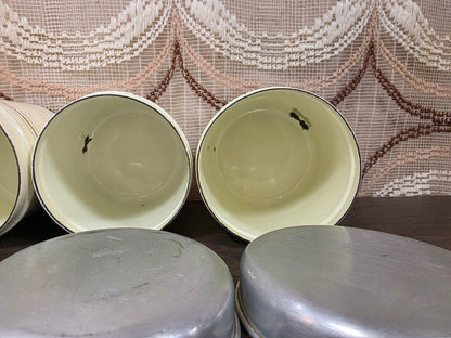 Vintage emaille kruidenbussen set van 4 met aluminium deksels