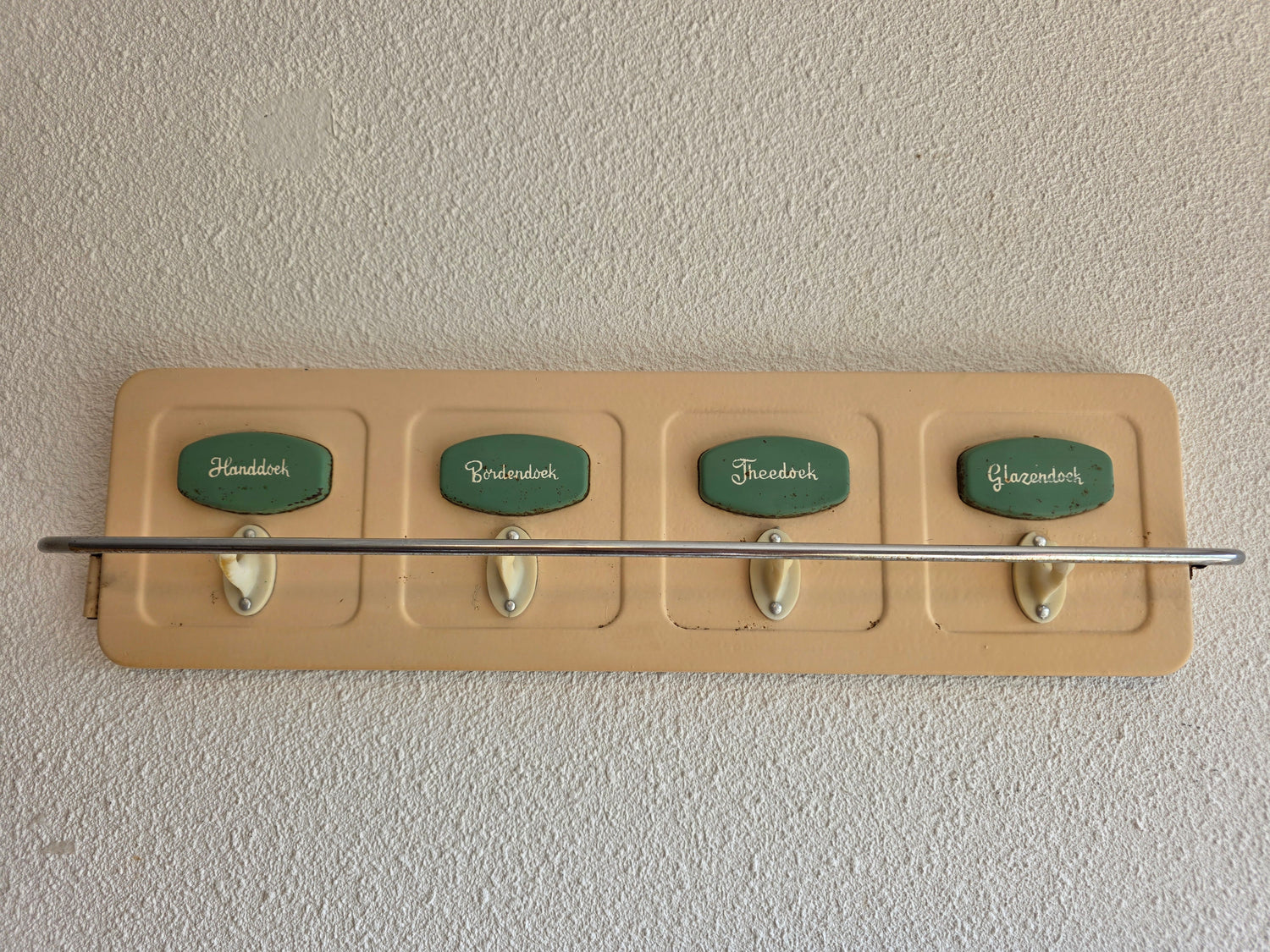 Vintage wandrek handdoeken 4 haken crème mintgroen