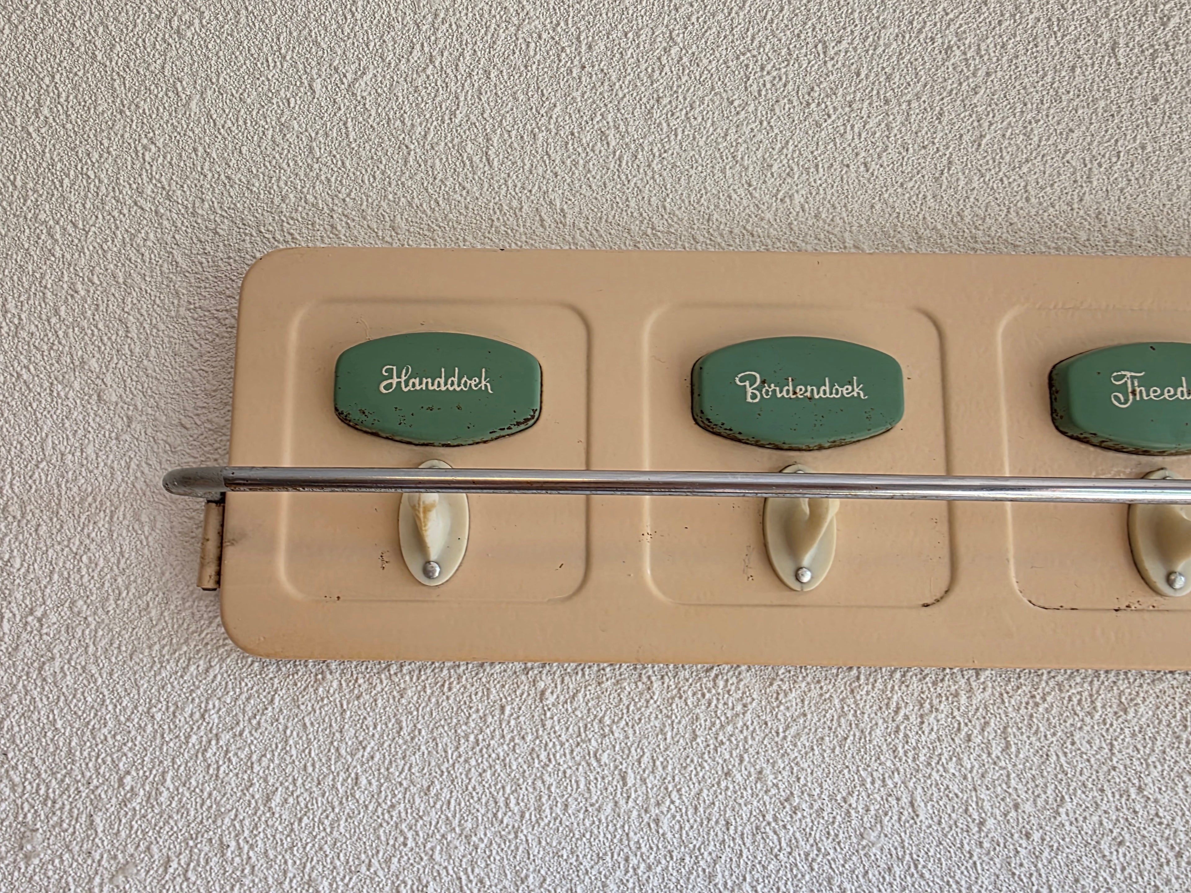 Vintage wandrek handdoeken 4 haken crème mintgroen