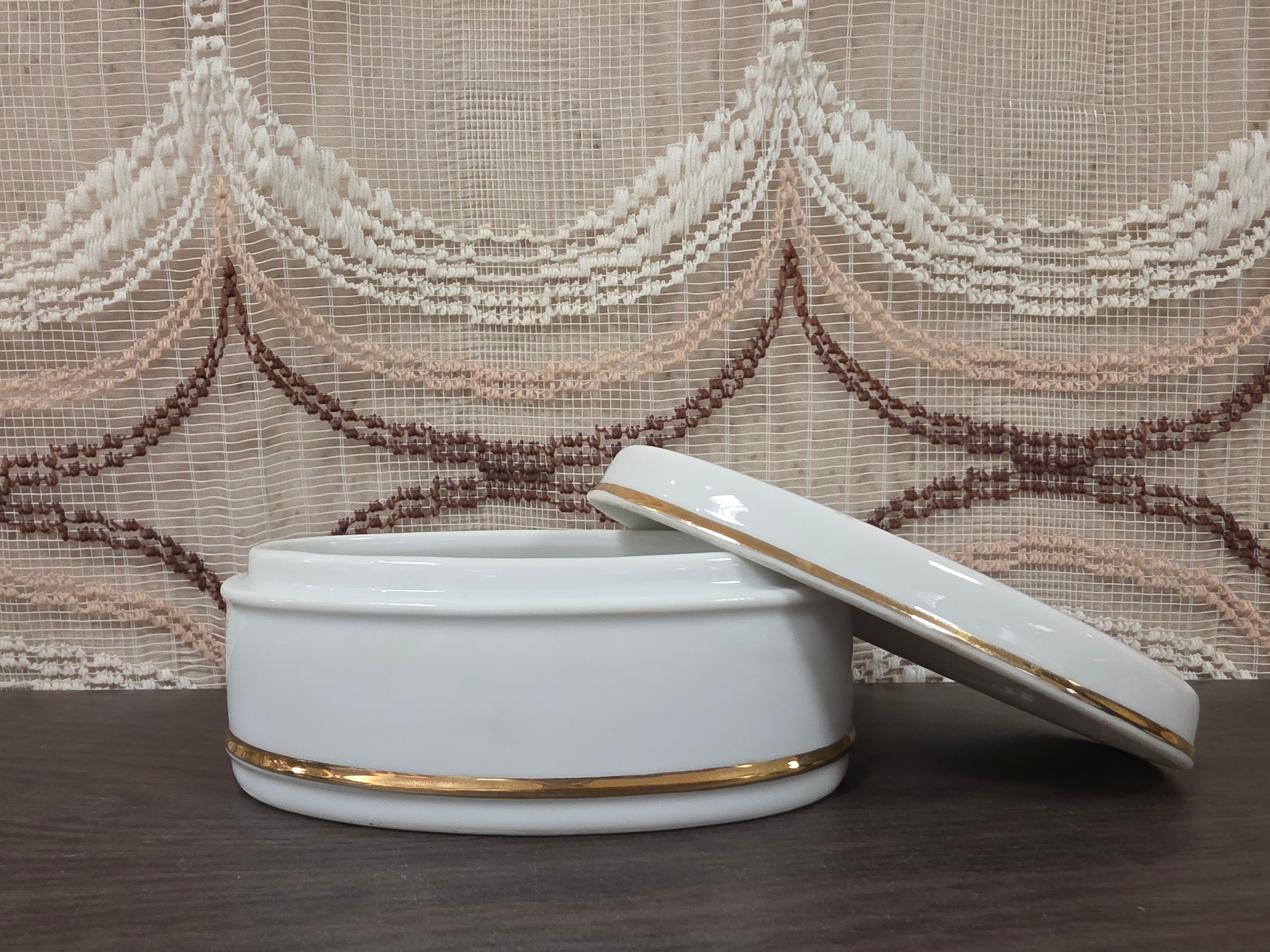 Vintage lepeltjesdoosje wit met goud