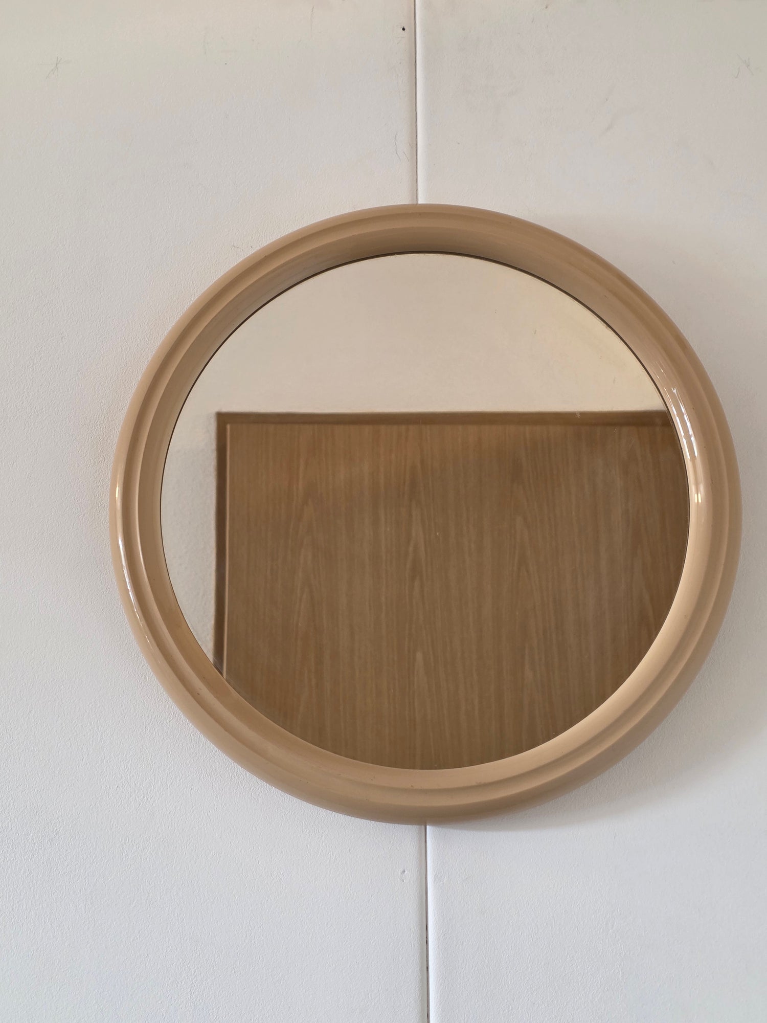 Vintage ronde spiegel beige kunststof 37 cm