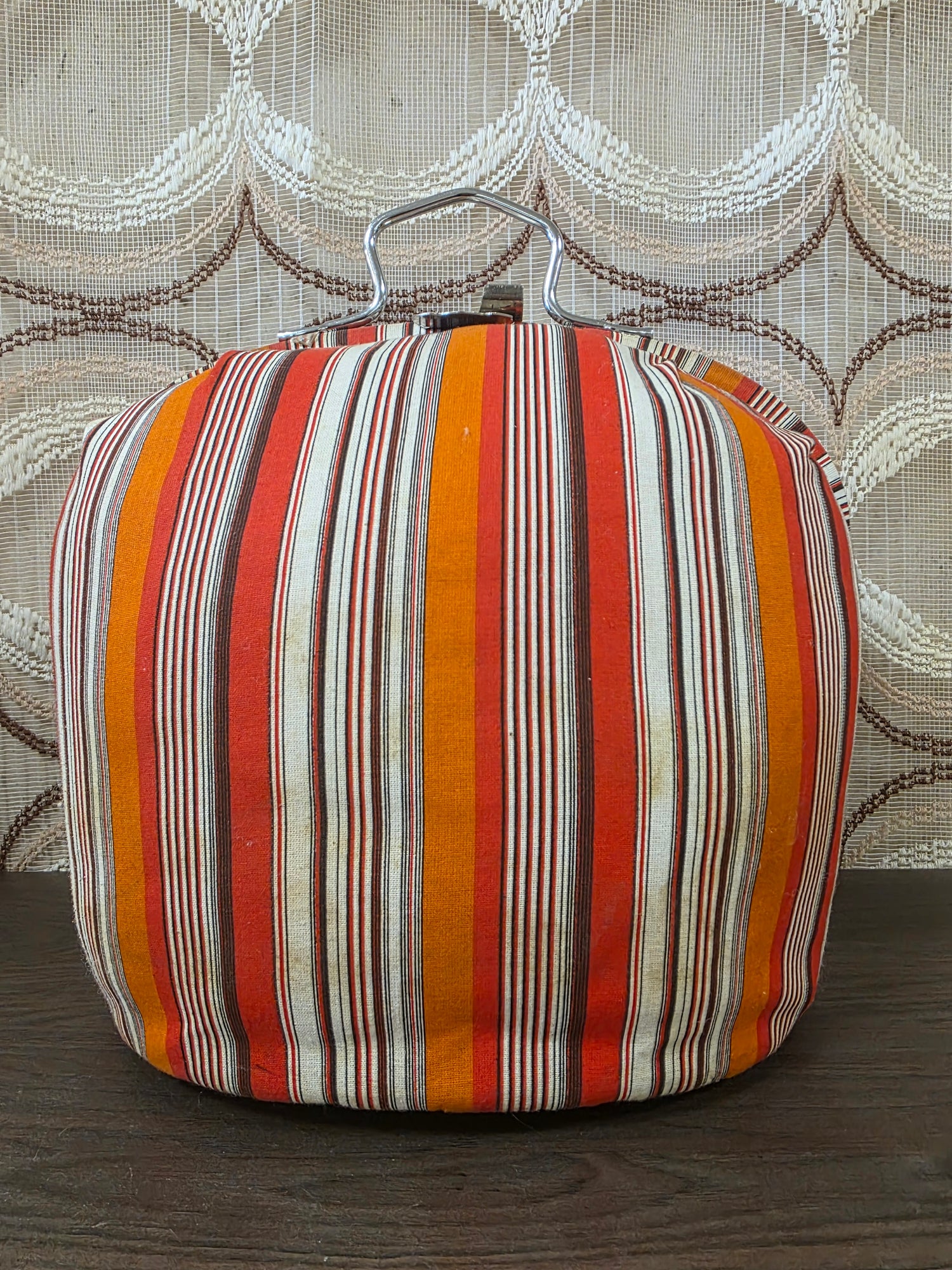 Vintage theebeurs met knip gestreept
